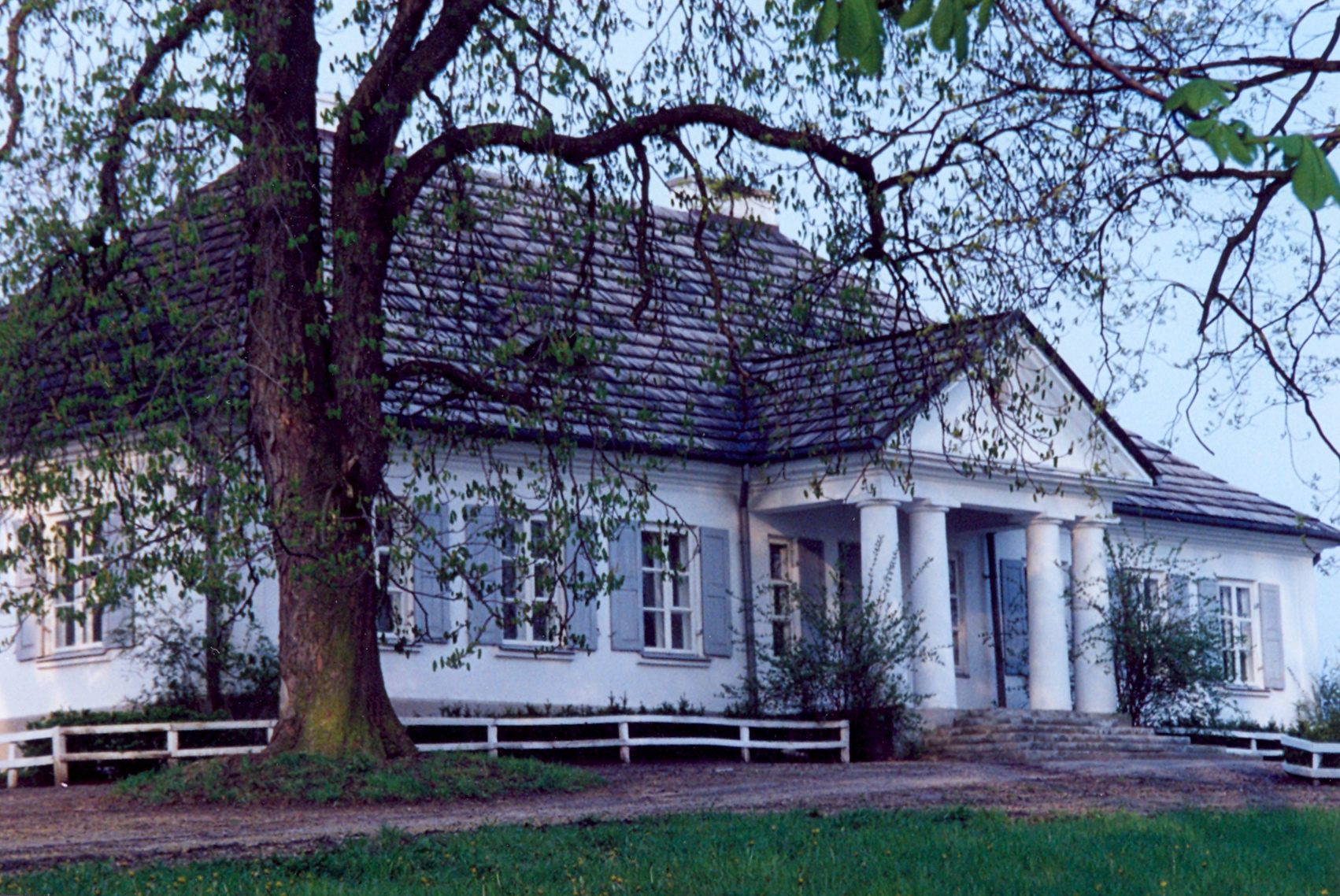Turowa Wola Manor House, Kowiesy