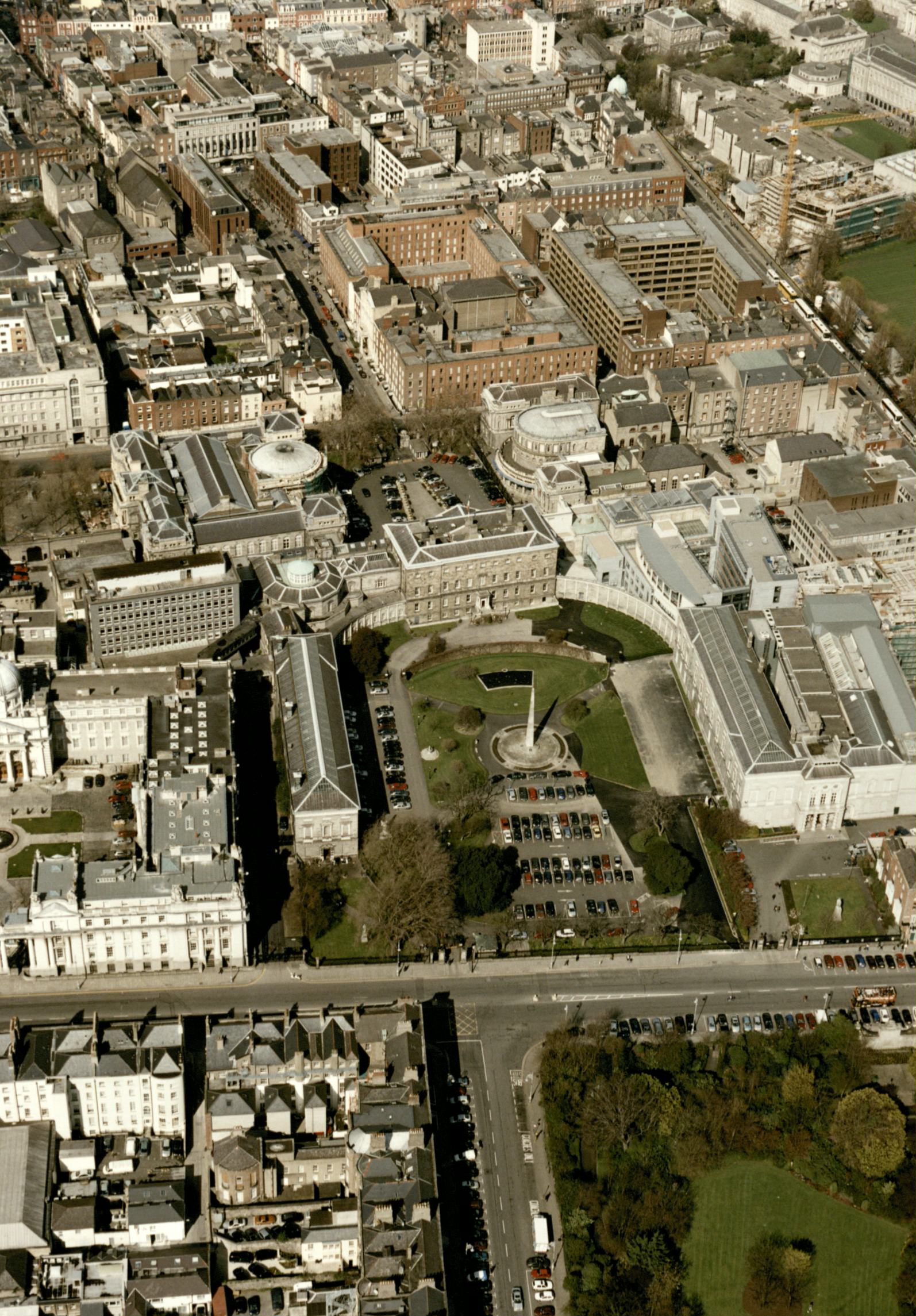 Leinster House 2000, Dublin 2