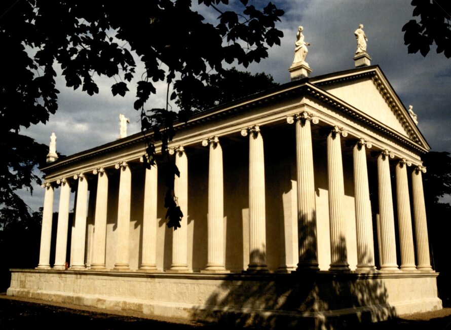 Restoration of the Temple of Concord and Victory, Stowe