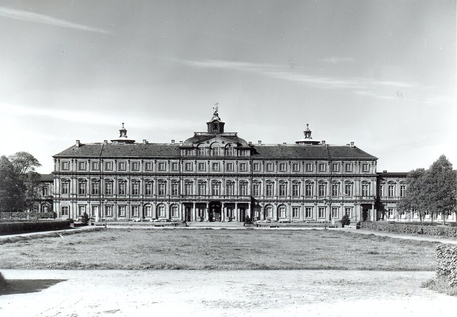 Rastatt Castle, Belétage