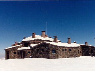  'Public Buildings in the Sierra Nevada Natural Park'