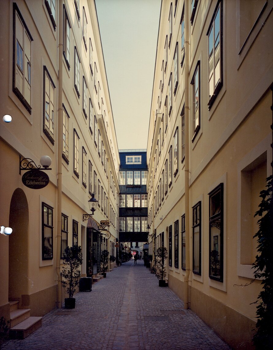 Sünnhof Biedermaier Passage, Vienna