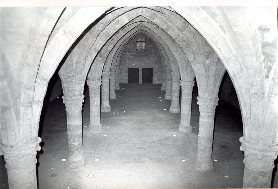 Loëns Cellar, Chartres