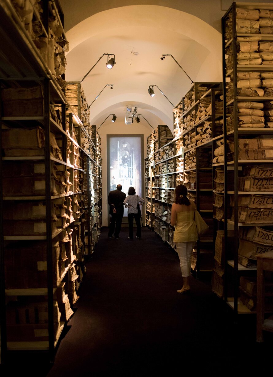 ilCartastorie: Storytelling in the archives