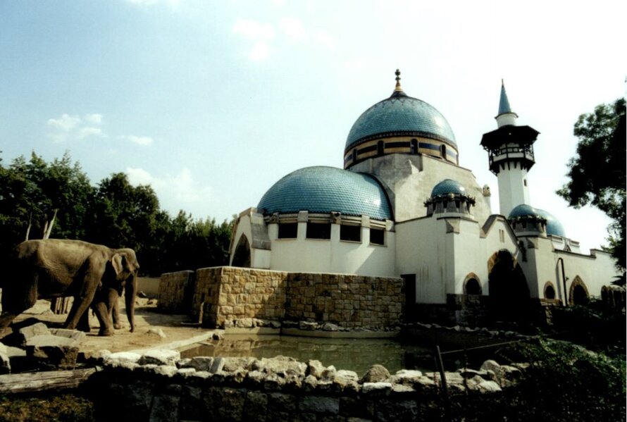Restoration and reconstruction of the Elephant House, Budapest