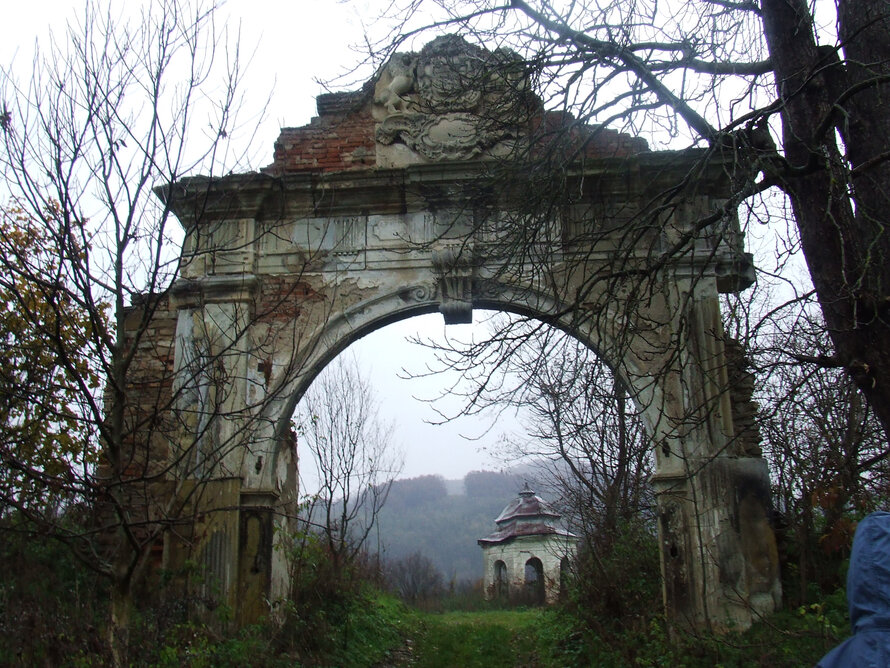 The survey of Transylvanian Castle Gardens
