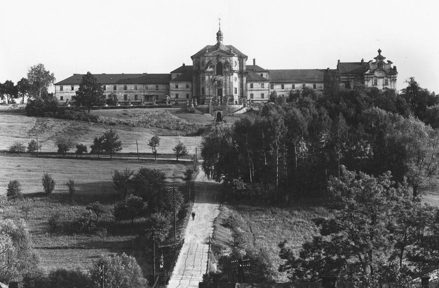 Kuks Pomegranate, Baroque Complex and Gardens