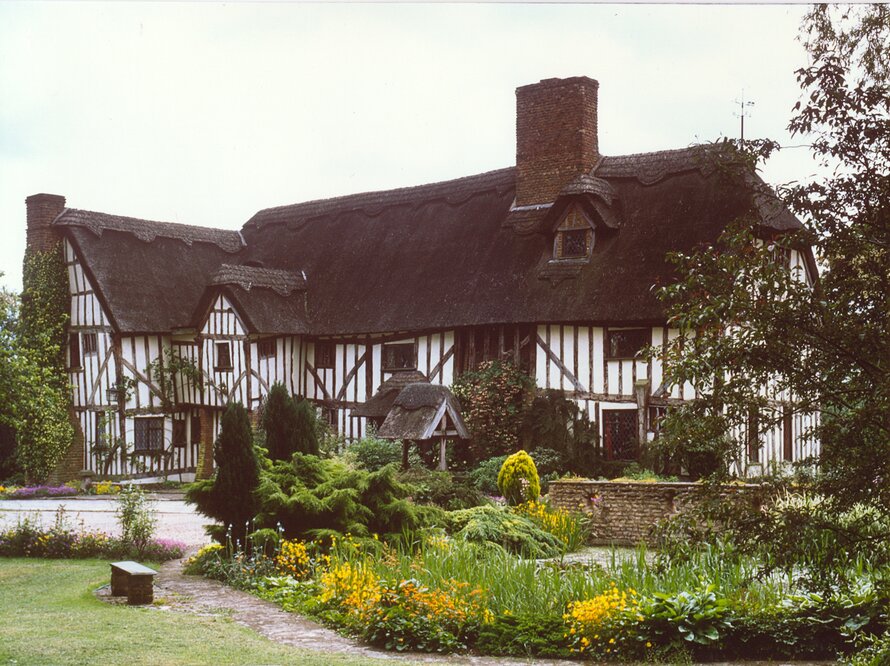 Tuthill Manor, Therfield