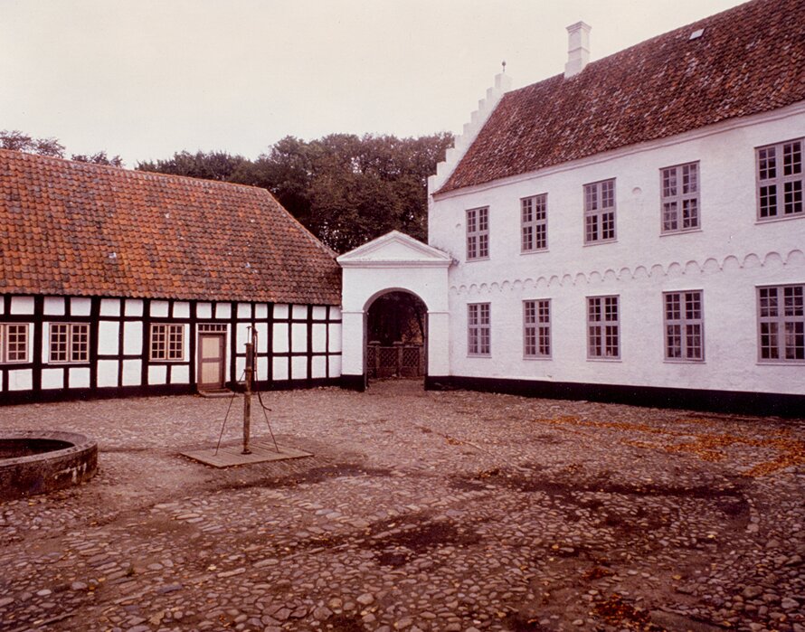 Nørre Vosborg Castle, Vemb