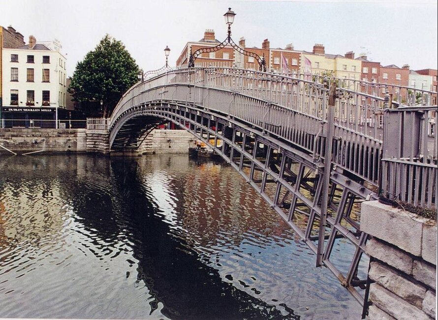 The Ha'penny Bridge Refurbishment Scheme, Dublin