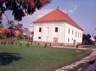  'Apostag Community Centre'