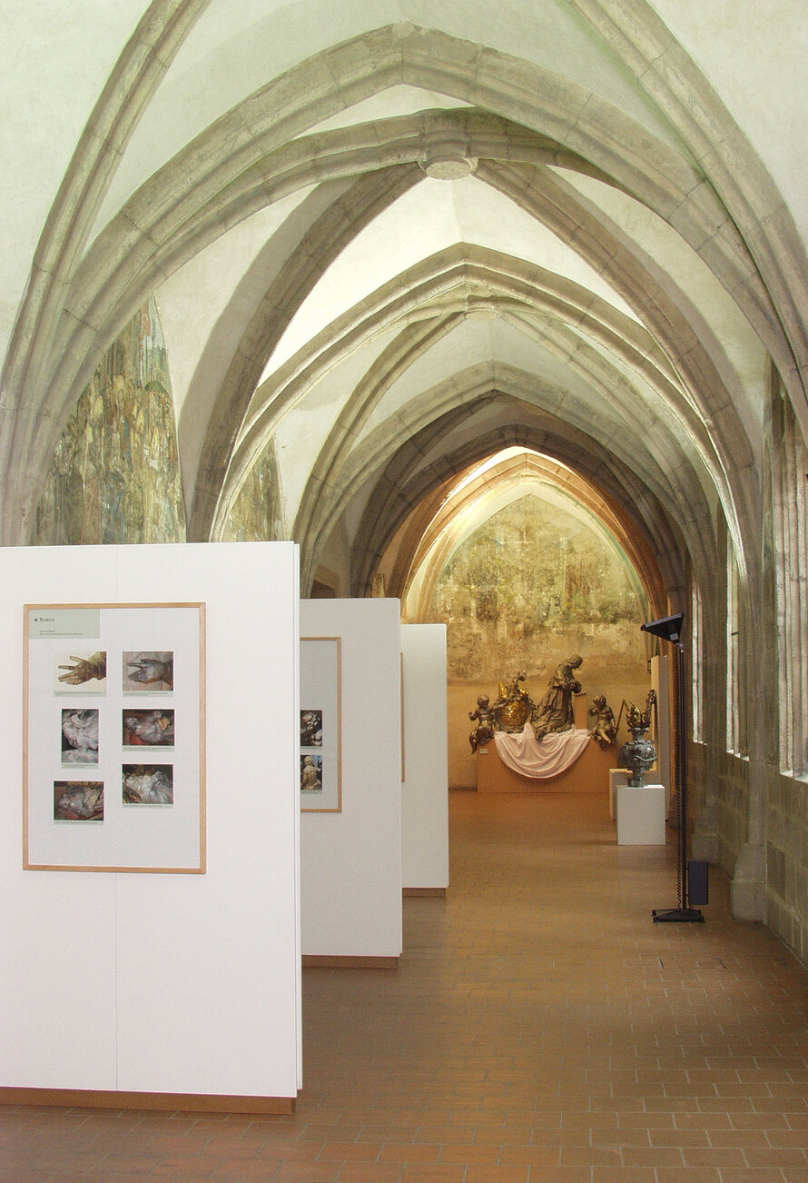 A series of five restoration catalogues (2004 to 2008) from the Olomouc Archdiocesan Museum