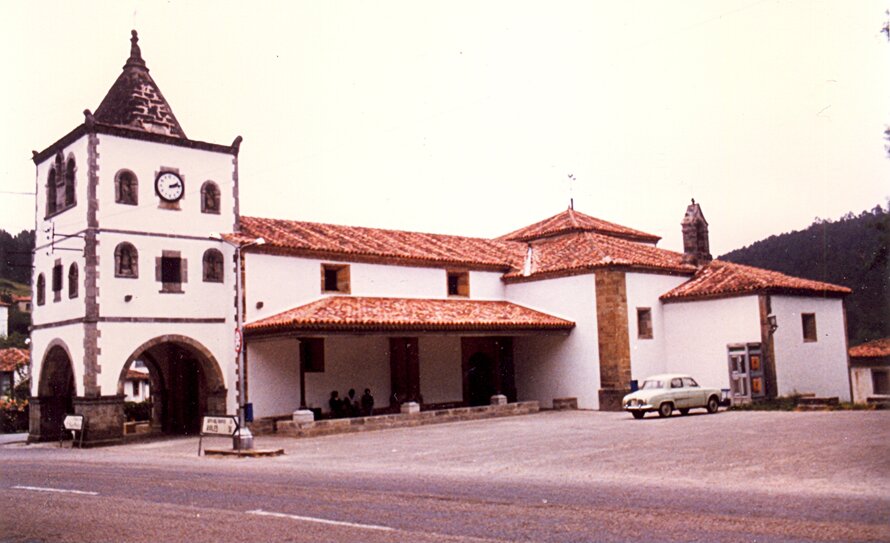 Church of Santa María, Pilgrims Hospital and church square in Soto de Luiña